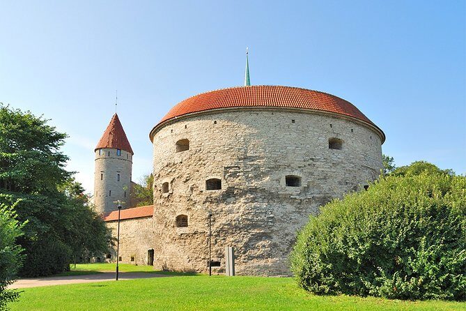 Old and Nowaday Tallinn Driving and Little Walking Private Tour - Is This Tour Worth It?