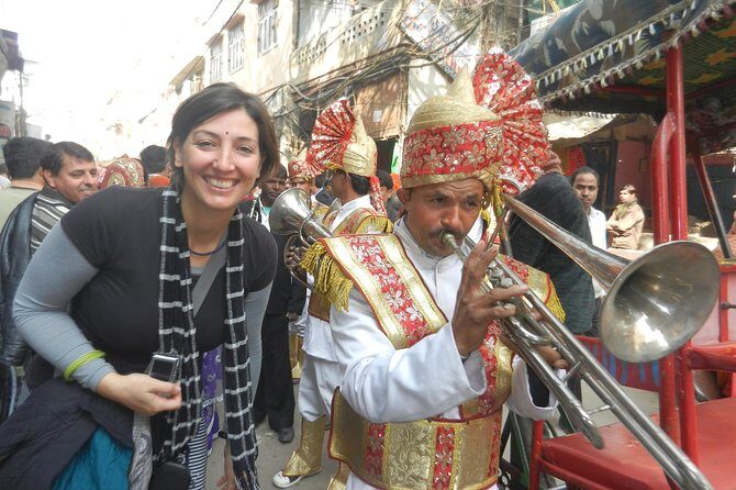 Old Delhi Food, Heritage&Cultural Walk with Rickshaw ride to Masterji Kee Haveli - FAQs