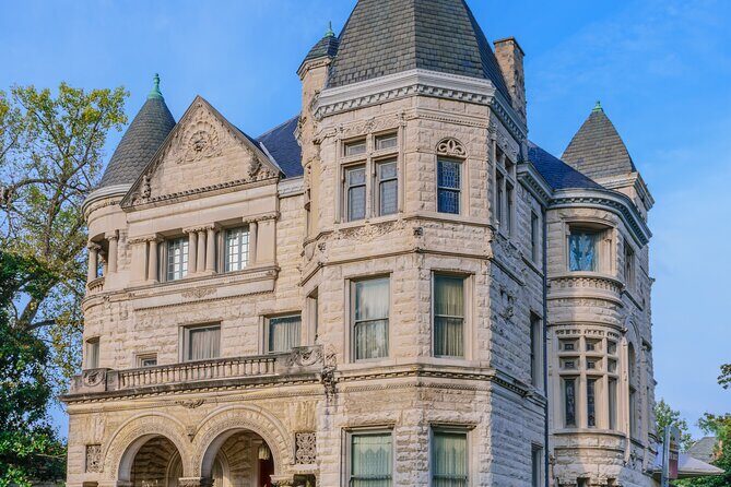 Old Louisvilles Famous Ghosts Smartphone Guided Walking Tour - What Makes This Tour Stand Out?