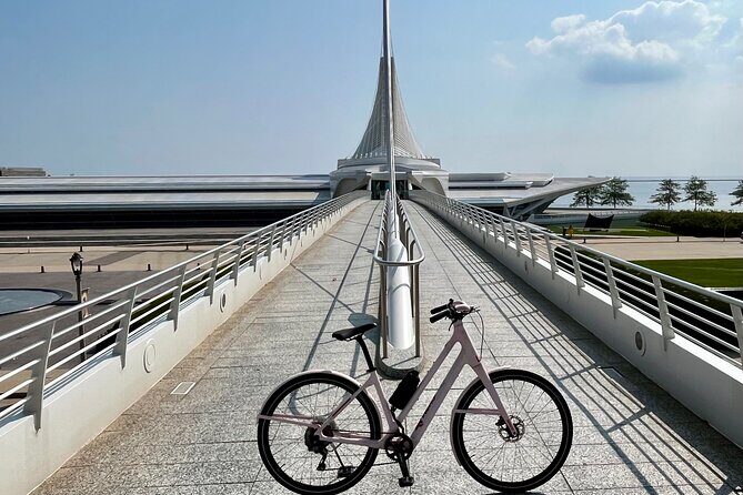 Old Milwaukee Lite 1:30pm E-Bike Tour - An Engaging Way to See Milwaukee