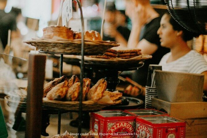 Old Montreal: Private History Walking Tour with Tastings - Key Points