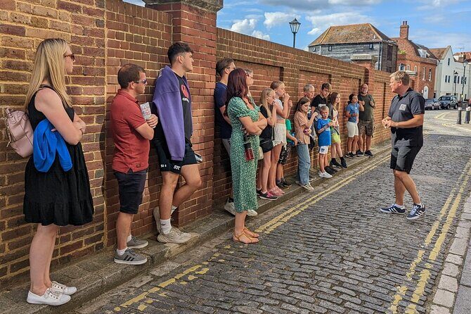 Old Portsmouth Historical Walking Tour - an infernal den of Diabolical Demons - Walking Through History