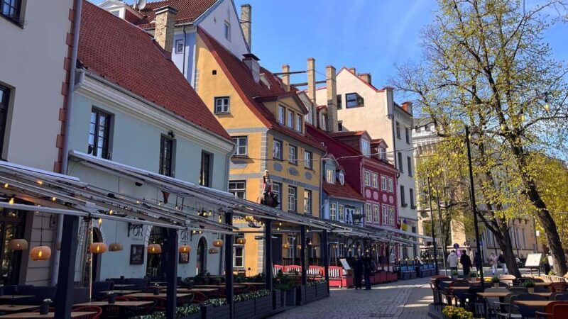 Old Riga Walking Tour: Legends & Hidden Gems EN, DE, ESP - Key Points
