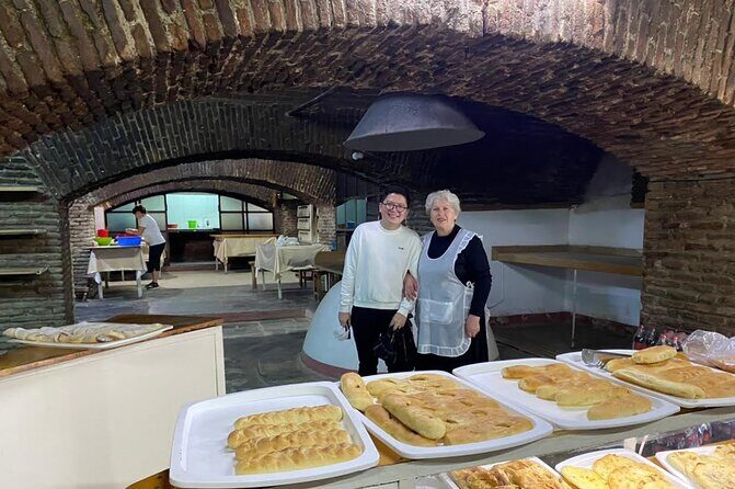 Old Tbilisi Highlights walking tour with wine & 10 tastings - Authentic Experience & Tour Highlights