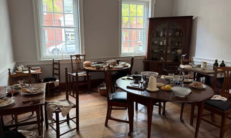 Old Town Alexandria (Entry to Gadsby Tavern & Christ Church) - An In-Depth Look at the Tour