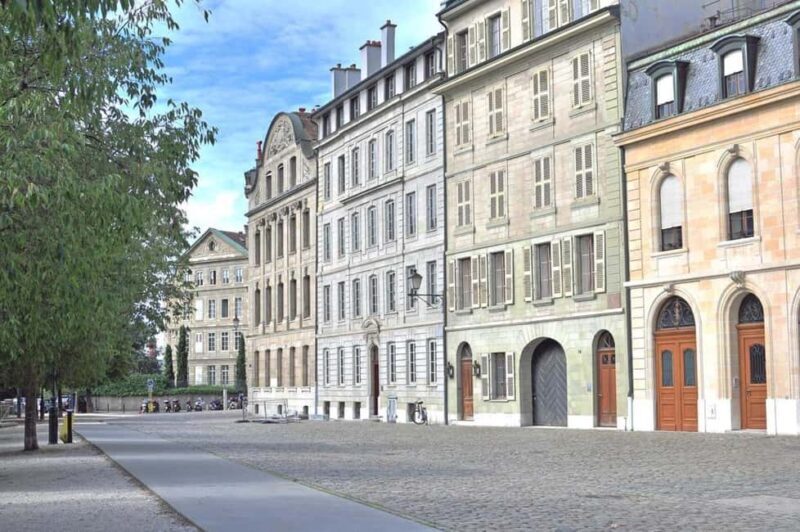 Old Town Geneva Private Walking Tour - Key Points