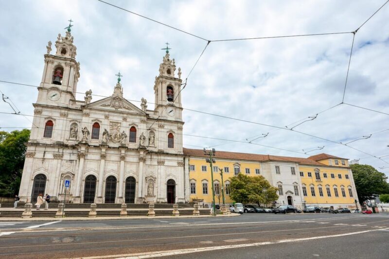 Old town or Belem with the unique Classic Eco Car in Lisbon - The Value Proposition