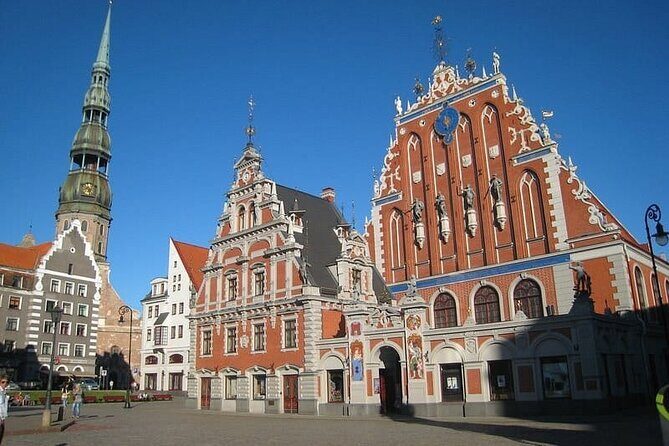 Old Town Sightseeing Tour in Riga by Electro Bus - Discovering the Riga Old Town by Electric Bus: What to Expect