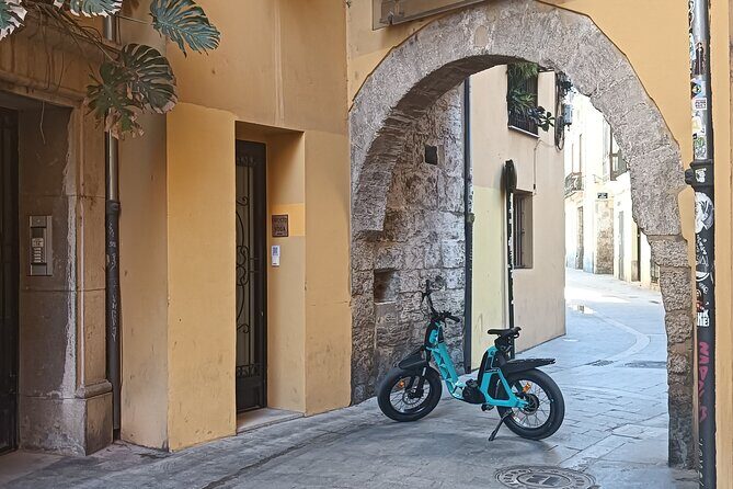 Old Town to Modern Marvels "Premium EBike Yamaha" (From 28,00) - A Deep Dive into the Valencia E-Bike Tour