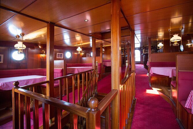 Old Town Walking Tour and Cruise with Karaka - FAQ