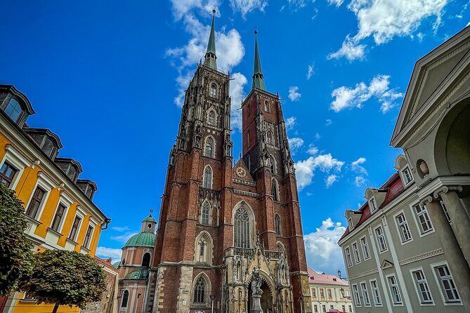 Old Town Wrocaw Walking Tour - Key Points