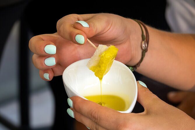 Olive Oil Tasting and Sunset Buggy Tour with Your Local Guide - Who Should Consider This Tour?