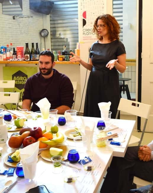 Olive oil tasting & food pairing in Thessaloniki - Group Size and Language Options