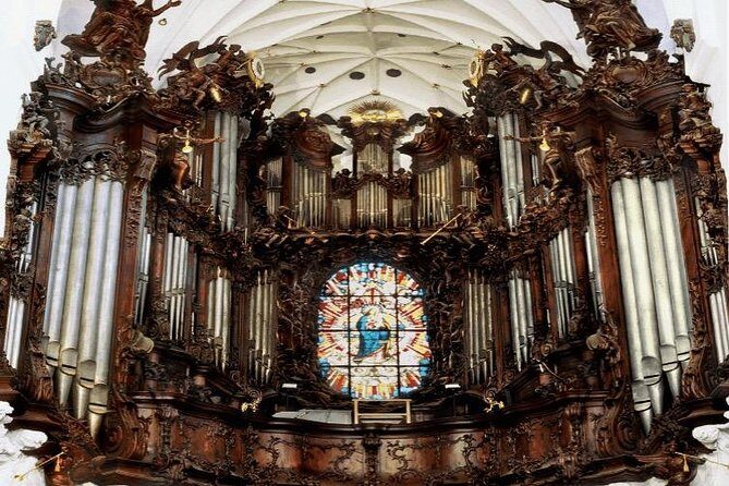 Oliwa Cathedral in Gdansk & Trip to Park - 2h private trip by luxury car - FAQs