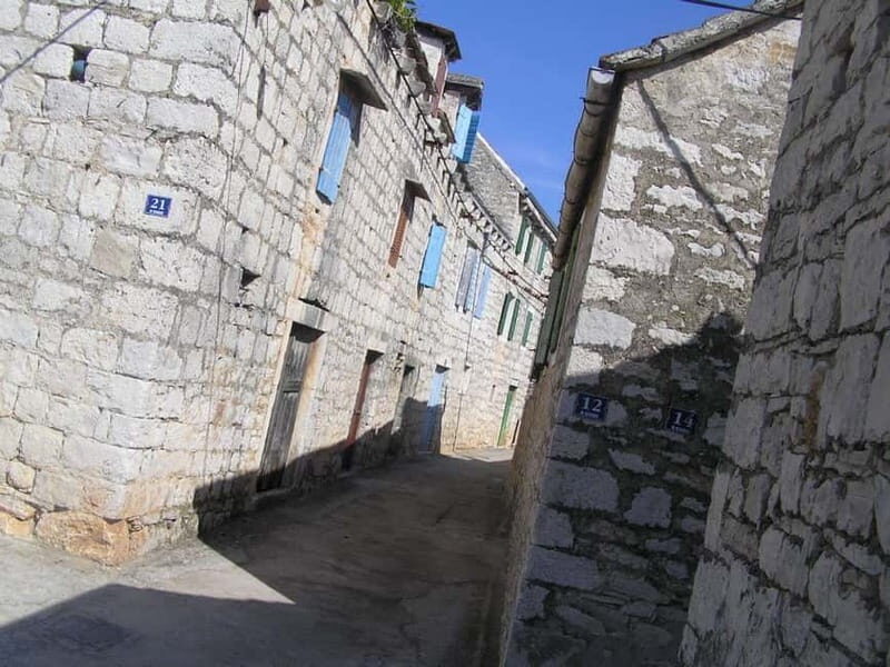 olta Island from Split: 5-Hour Olive Oil Tour with Lunch - Key Points