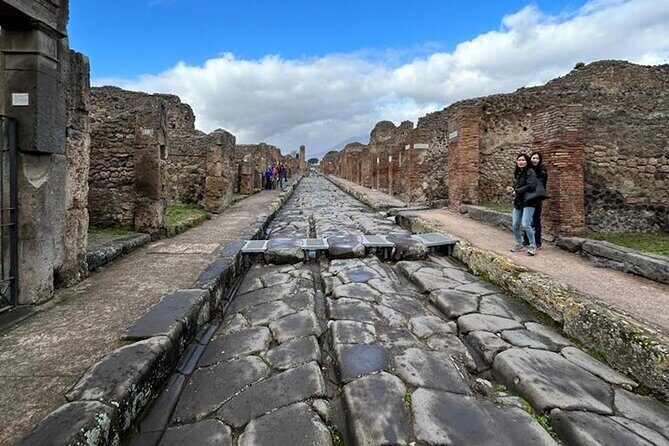 Once upon a time Pompeii 2 and a half hour tour - The Sum Up