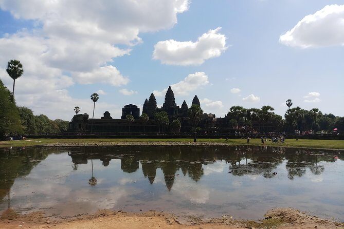 One day Angkor temple tour with private driver - An in-depth look at the tour