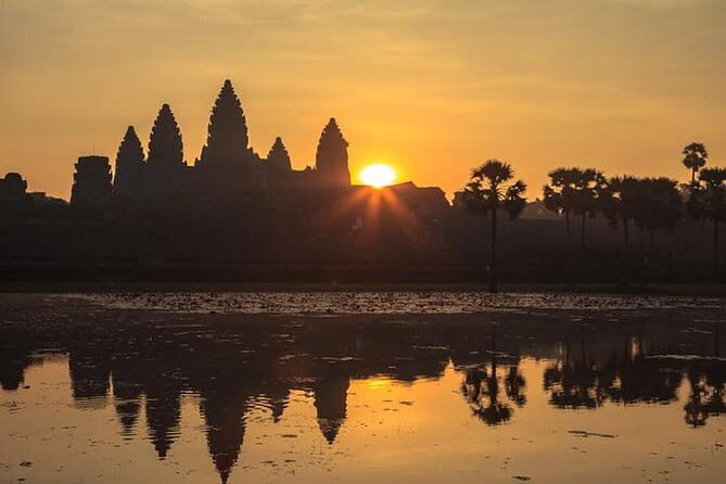One day Angkor Wat sunrise with Lunch - Key Points