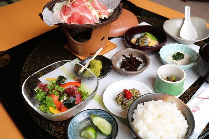 [One-day bus tour departing from Kanazawa Station] Shirakawa-go/Takayama tour platinum route bus tour - Why This Tour Works