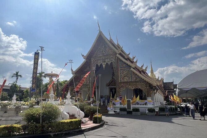 One Day Chiang Mai City Private Tour With Local Lunch - Frequently Asked Questions