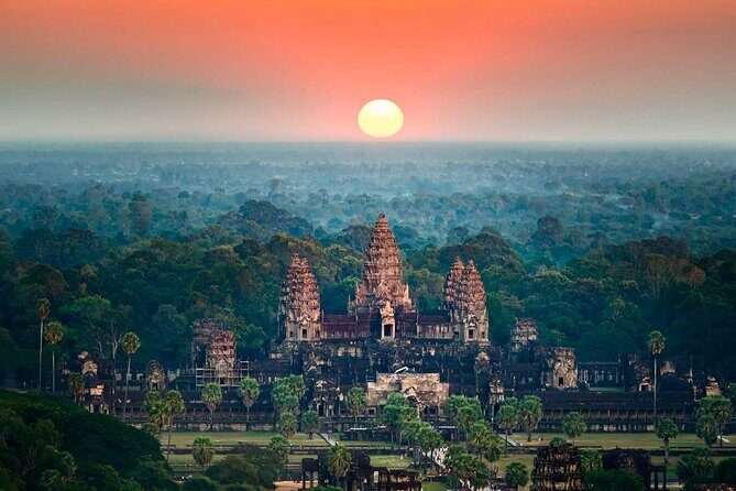 One Day Private Exploration with an Expert The wonders of Angkor - The Sum Up