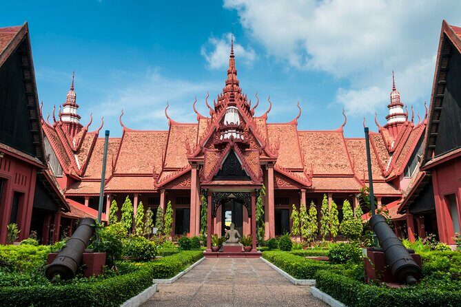 One Day Private Guide Tours History in Phnom Penh Incl. admission - FAQ