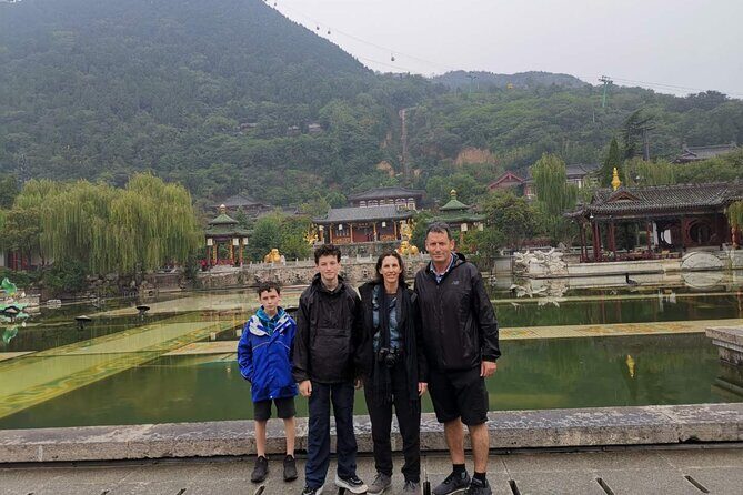 One Day Private Trip to Terracotta Army and Huaqing Palace - Exploring Xian’s Iconic Heritage: Private Tour to the Terracotta Army and Huaqing Palace
