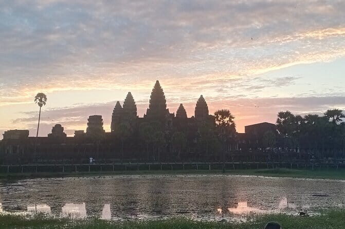 One Day Sunrise Private Tour at Angkorwat with Major Temples - What’s Included and Not Included