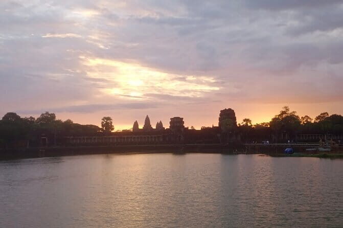 One Day Sunrise Private Tour at Angkorwat with Major Temples - The Sum Up