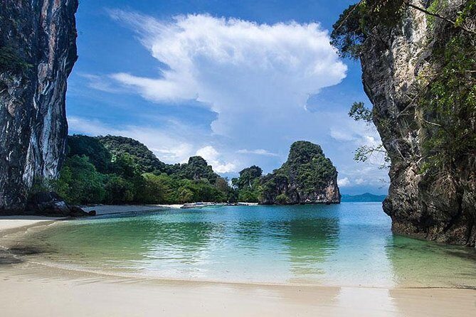 One-Day Tour at Hong Islands by Speedboat from Krabi - The Itinerary: What to Expect