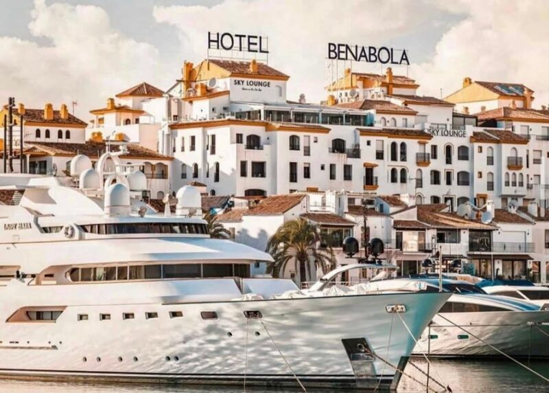 One Day Tour of Marbella, Mijas, Puerto Banus and Benalmadena - Key Points