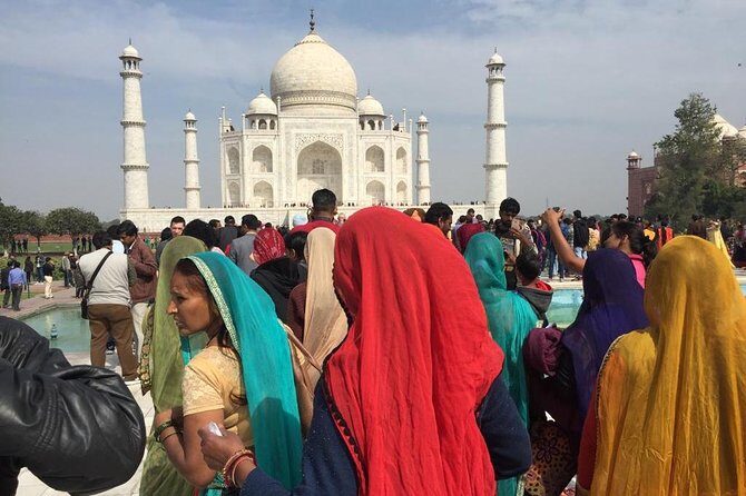One Day Tour to Taj Mahal from Delhi by Fastest Train with Meals - The Complete Experience: From Delhi to Agra in a Day