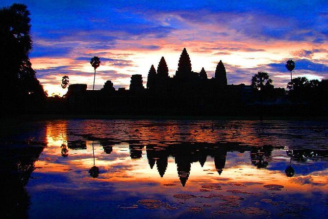 One Day tour with sunrise in car with A/C or Van & Guide. - Comfort and Refreshments: Small Details That Matter