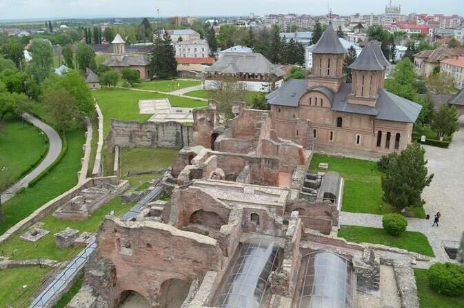 One-Day Vlad the Impaler Royal Court Private Tour from Bucharest - Exploring the One-Day Vlad the Impaler Royal Court Private Tour from Bucharest