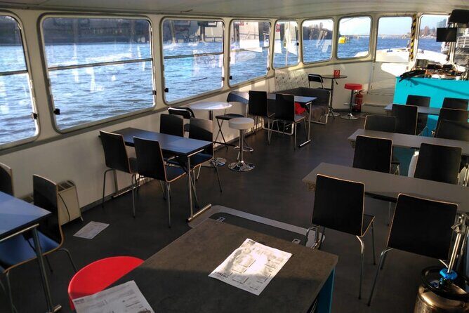 One hour Hen or Stag private party boat Budapest with unlimited beer and wine - FAQ