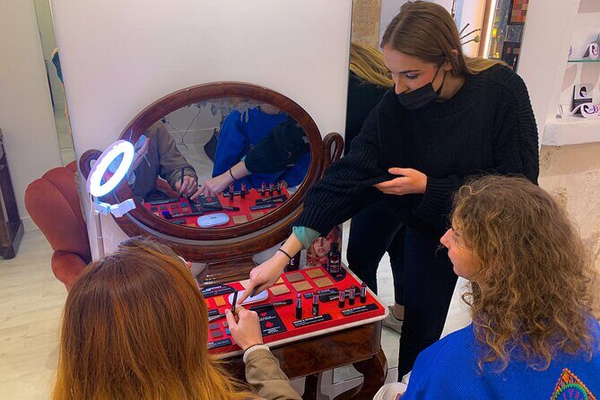 One-hour Private Makeup Class with a Pro Makeup Artist - Who Is This Tour Best Suited For?