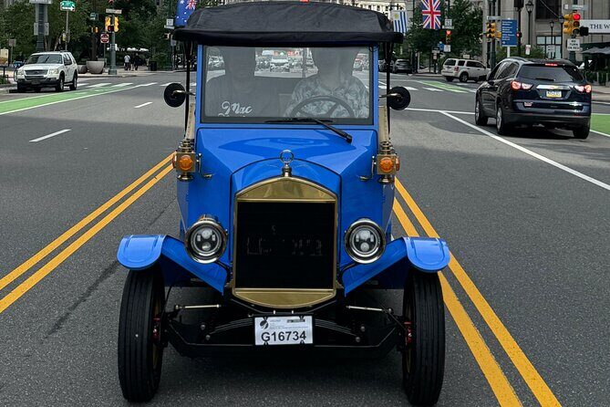 One Hour Tour Of Philadelphia Historical Sites In A Vintage Car - Key Points