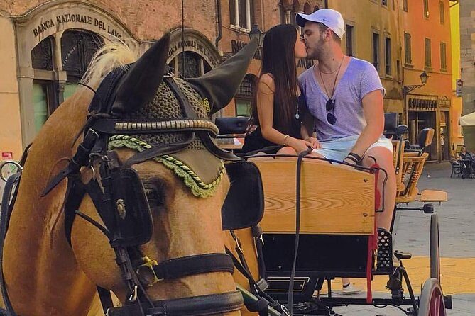 One-hour tour through the historic center and half Renaissance walls - Why Travelers Love This Tour