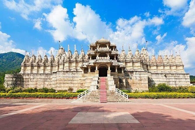 One Way Kumbhalgarh Fort and Jain Temple Tour from Udaipur to Jodhpur - The Sum Up
