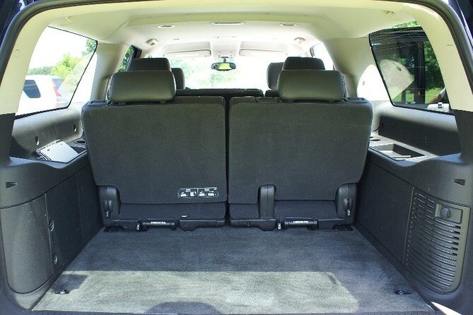 One-Way Private MDW Meet and Greet Luxury Airport Transfer - Key Points