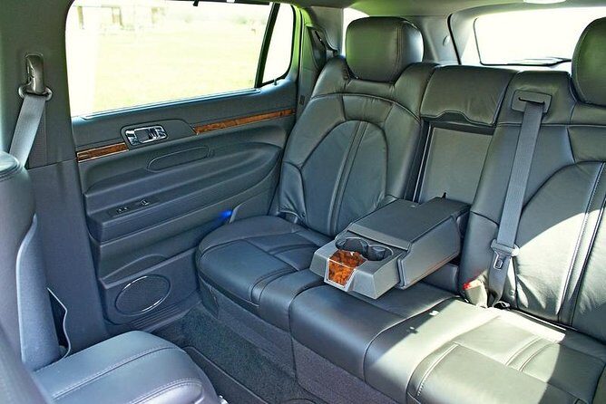 One-Way Private Transfer from Downtown Chicago to ORD by Sedan - The Sum Up
