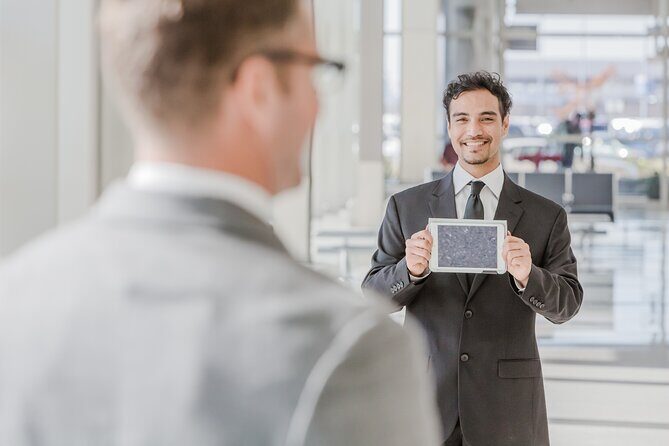 One Way Private Transfer To or From Los Angeles Airport - The Sum Up