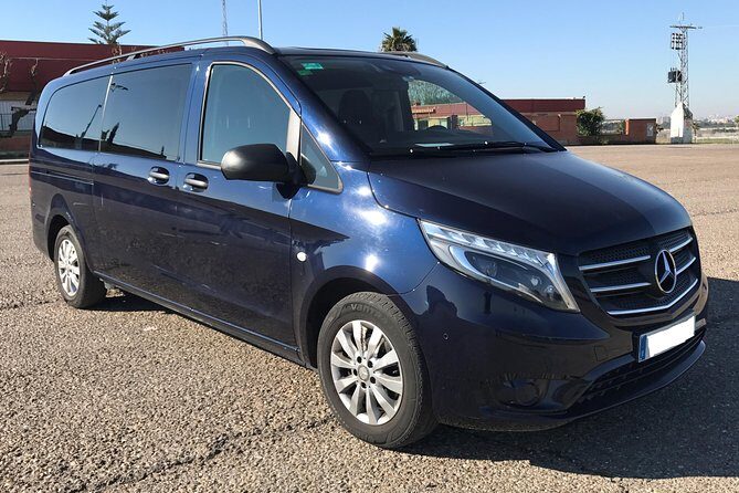 One-way transfer by minivan from Seville Airport to hotel in Seville Center - Introduction