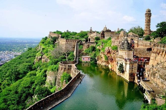 One Way Transfer From Jaipur To Chittorgarh Fort in AC Vehicle - An In-Depth Look at the Transfer Experience