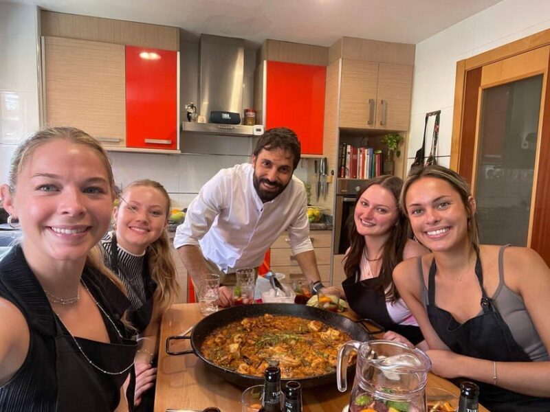 OnlyForYou, Paella Session at a Michelin-trained Chefs Home - An in-depth look at the Paella Session Experience