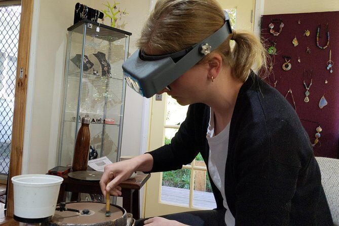 Opal polishing workshops in beautiful Mudgee wine country - Key Points