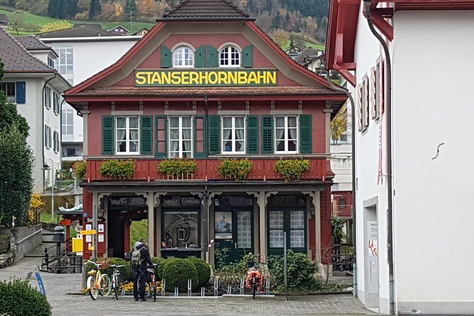Open-Air Cableway: Stanserhorn Mountain Experience from Luzern - An In-Depth Look at the Tour