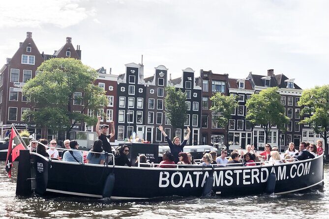 Open Boat Canal Cruise in Old City Centre of Amsterdam - Who Is This Tour Best For?
