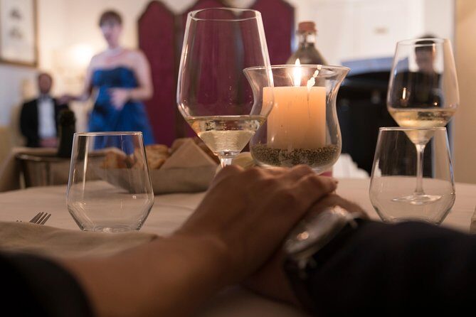 Opera Dinner: Dining to the Sounds of Opera in Pamphilij Palace - An In-Depth Look at the Experience