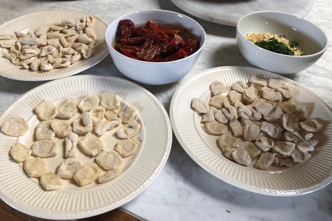 Organic cooking class with a sommelier in an Olive and wine farm - Who Will Love This Tour?